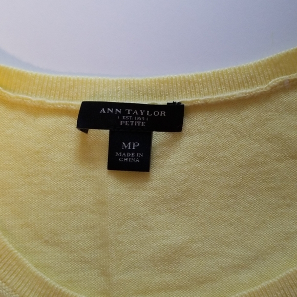 Top - Picture 5 of 6